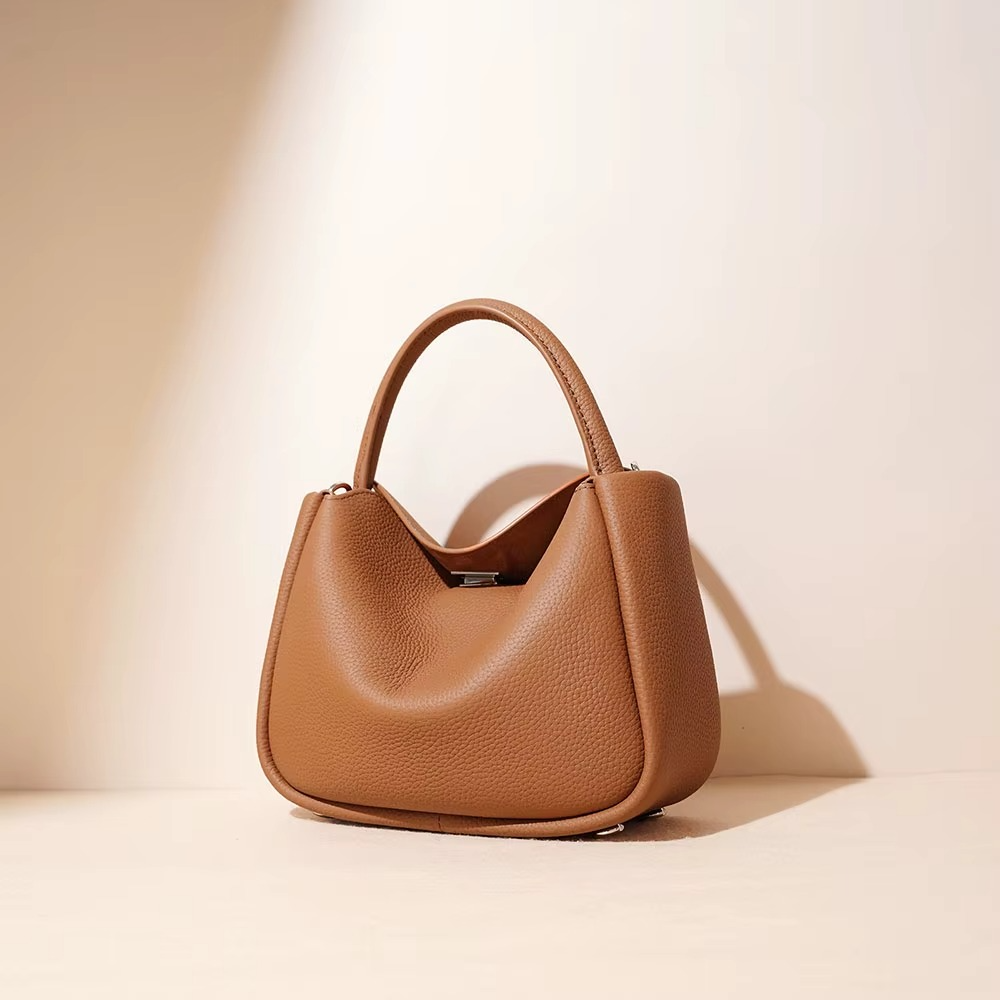 The Aura Tote