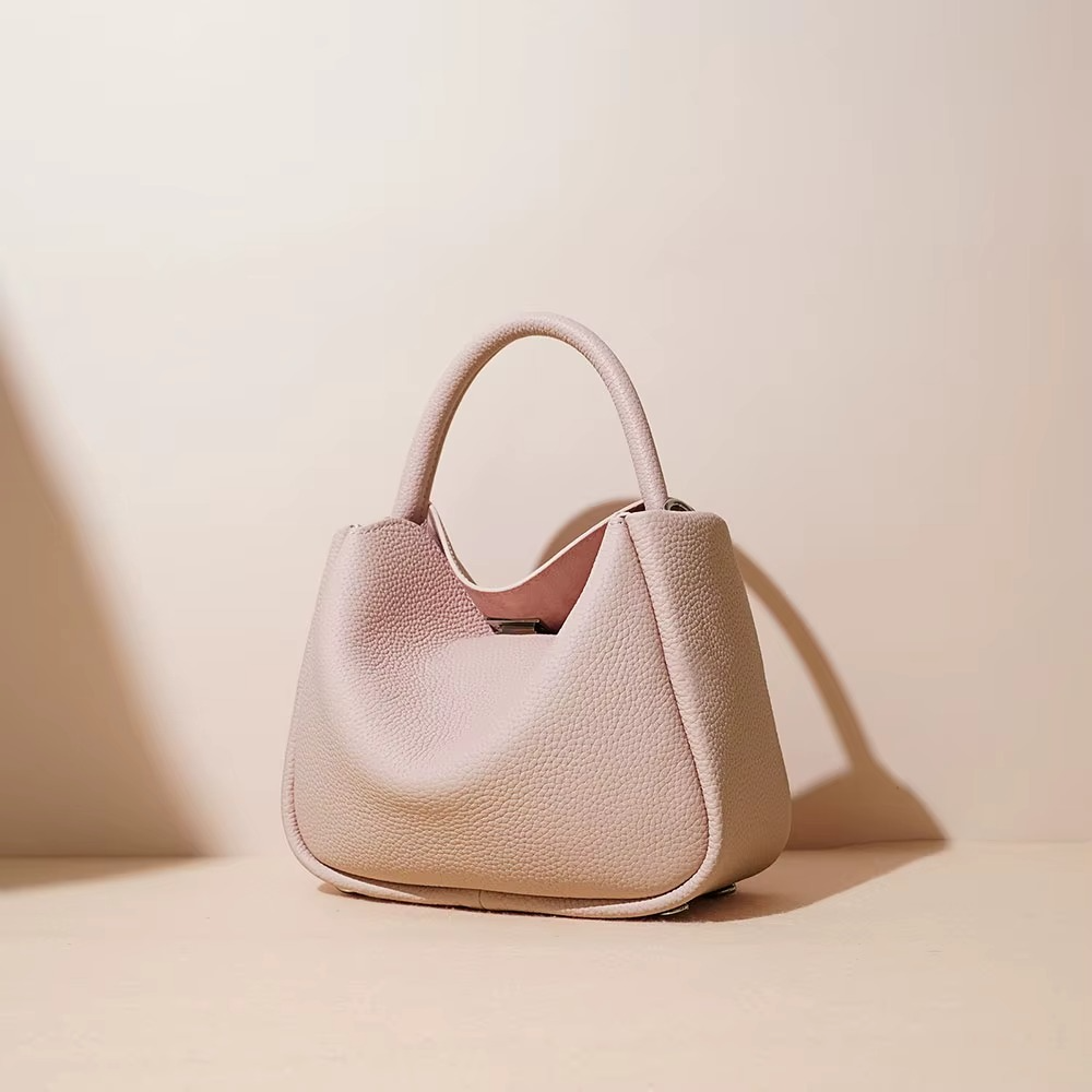 The Aura Tote